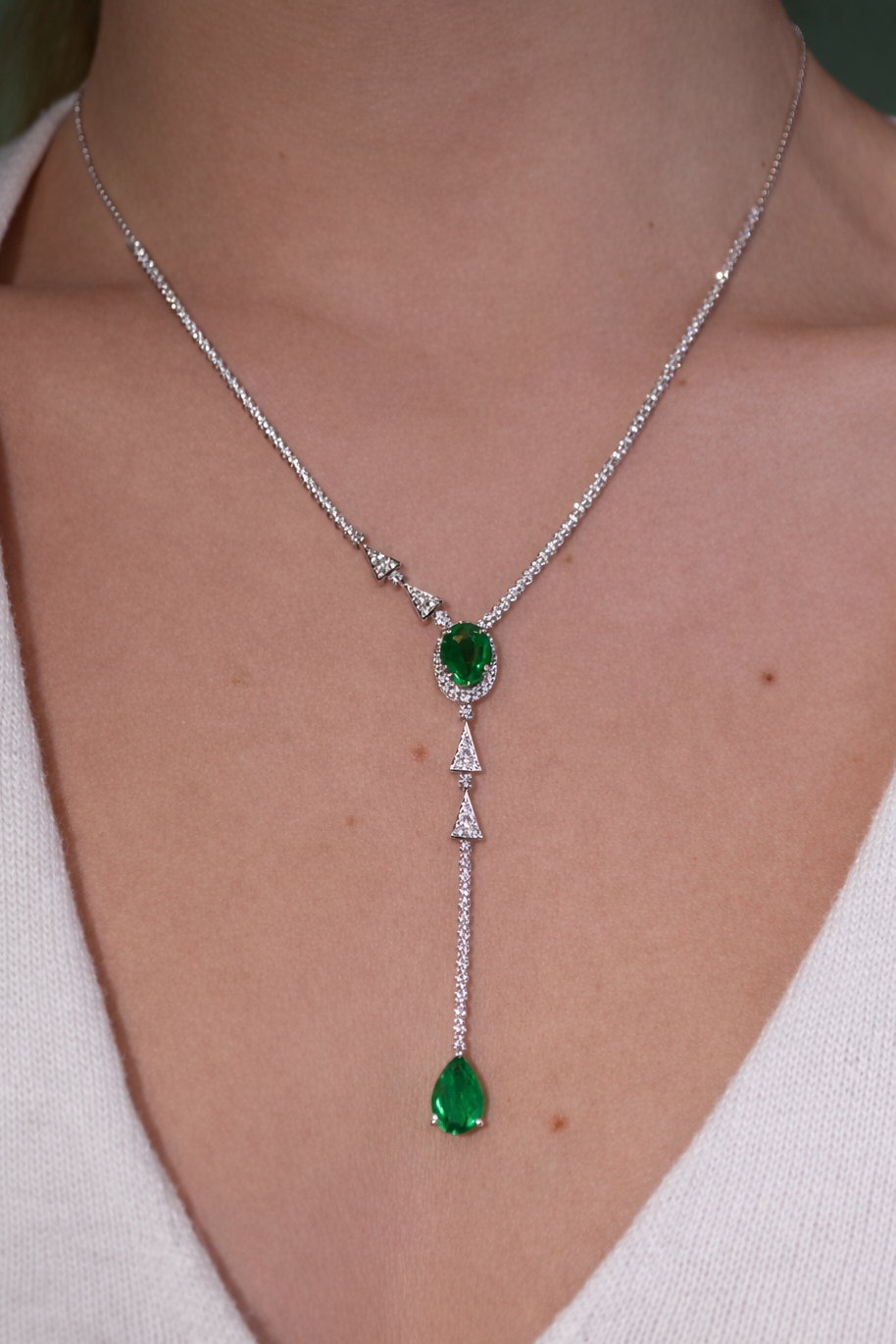 5.30ct Diamond Emerald 18K Gold Lariat Drop Necklace